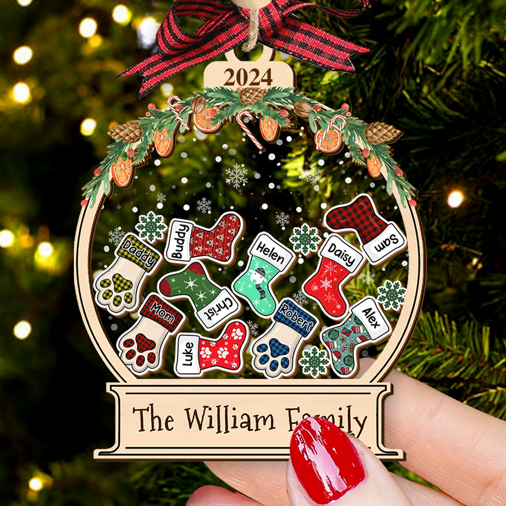 Personalized Shaker Ornament - Christmas Gift For Family - Christmas Wreath With Stocking Name FC